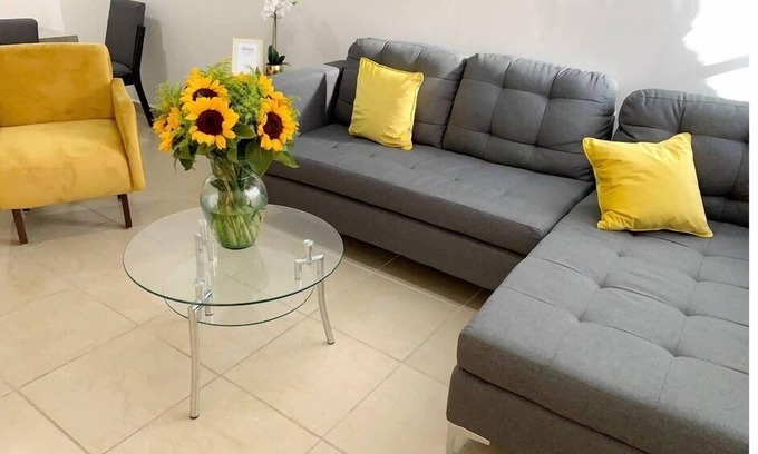 Piedras Negras Casa | La Casita Amarilla (residencial privado)