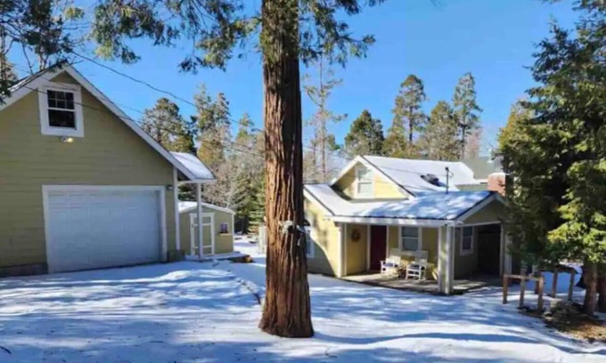 Twin Peaks Casa | La Casita Cabin Amazing Getaway