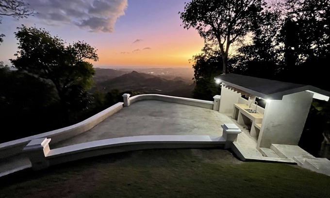 Asomante Cabaña | LA CASITA - Cozy retreat on top of PR mountains with stunning south coast views!