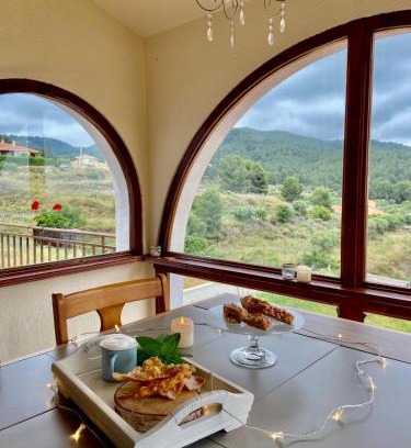 Riudecanyes Chalet De Esquí | La casita de Jimena