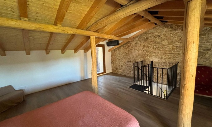 Patones Casa | La Casita de Patones. Casa rural sostenible con jardín y BBQ