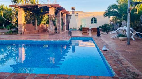 Alcala de Guadaira Apartamento | La Casita del Cactus - Casa de campo con piscina