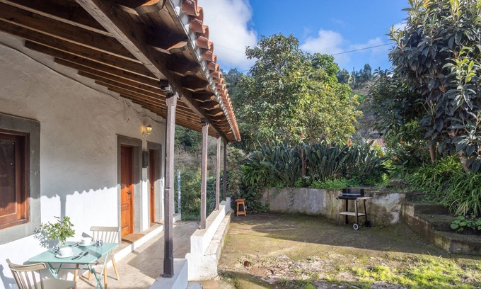Moya Cabaña | La Casita del Laurel - 2BR - Nature Views - BBQ