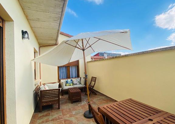 Abalos Apartamento | La Casona del Gallo