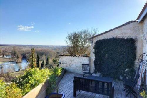 Saint-Simeux Casa | La Chabourne des remparts