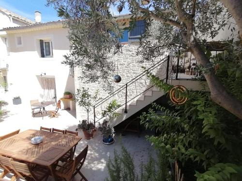 Lapalud Casa | LA CHAMADE maison de village climatisée