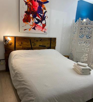 Le Luc Cama Y Desayuno | La Chambre du Patio