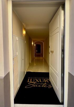Parma City Centre Apartamento | La CHARTREUSE Luxury Suites
