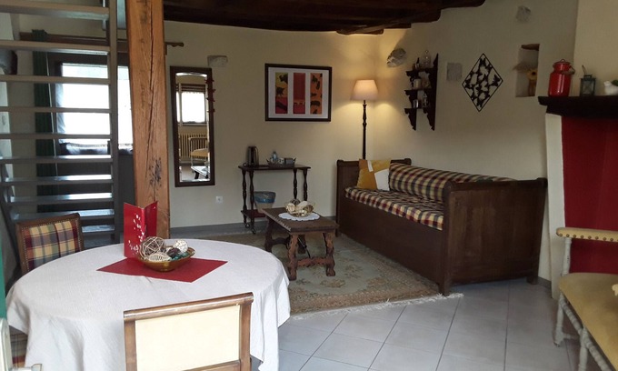 Tour-en-Sologne Casa | La Chaumière-Dúplex-Baño con bañera-Confortable-Vista al Jardín