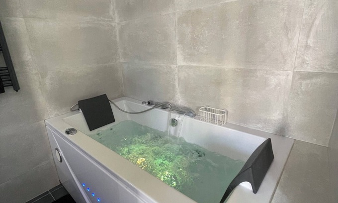 Nogent-sur-Oise Casa | LA Chill House Balneo