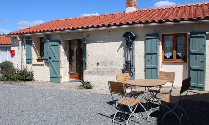 Puyravault Cabaña | 'La Chouette' - Casa de Piedra con Encanto - Marais Poitevin
