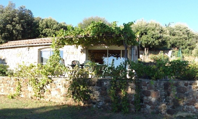 Saint-Pierre-Saint-Jean Casa | "La cigale et les fourmis" pretty bungalow, sleeps 2, private pool