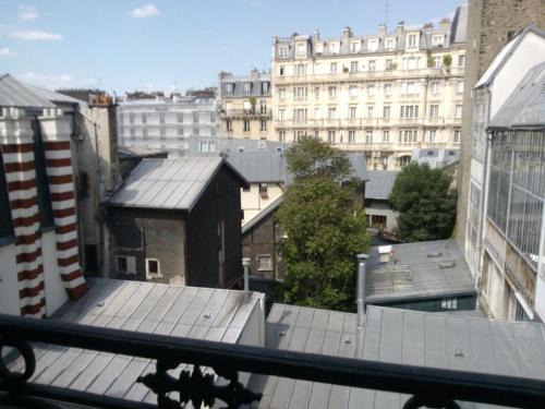 Quartier des Grandes-Carrieres Apartamento | La Cité des Fusains