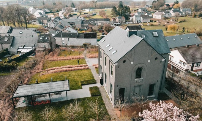 Anhee Casa | La Classe - Former school of the village of Denée