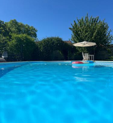 Saint-Romain Casa | La Colline de Tilleul - Les Tilleuls - 4 STAR RATED - stunning cottage with pool near Aubeterre in idyllic location