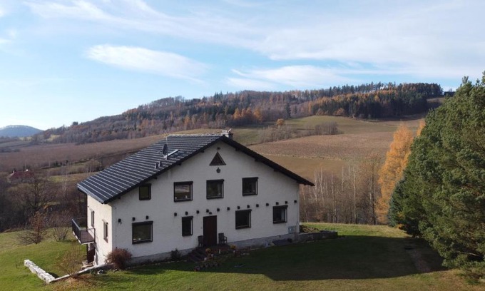 Klodzko Miasto Apartamento | LA COLLINE