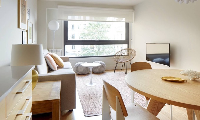 San Sebastian Centro Apartamento | La Concha Suite 2 by FeelFree Rentals