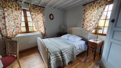 Courtonne-les-Deux-Eglises Cama Y Desayuno | La Cour de l'église