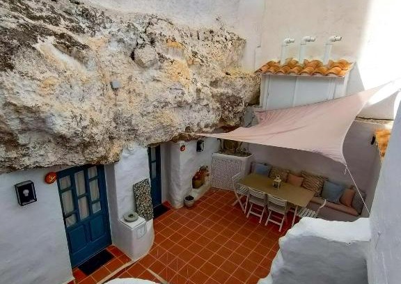 Alcala del Jucar Casa | La Cueva Blanca