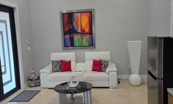 Richmond West Apartamento | La Cuevita