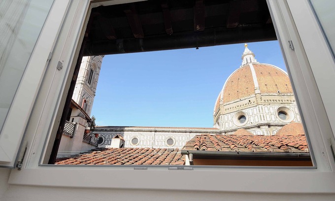 Duomo Apartamento | Apartamento con vistas al Duomo, ¡parece tocarlo!