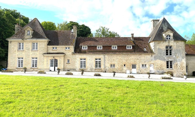 Villedieu-les-Bailleul Casa | La Demeure du Domaine de Tertu - 12 pers