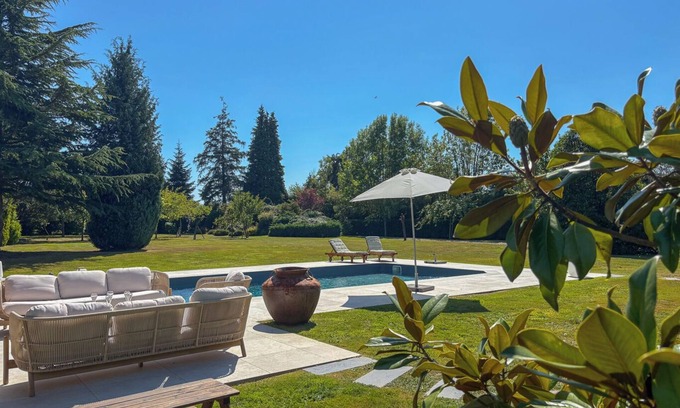 Manneville-la-Raoult Casa | La Douce Normande - 10km from Honfleur - 11 People - Swimming pool