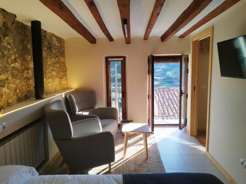 Vilafranca Chalet De Esquí | LA DULA, Casa Boutique en el casco antiguo y junto a la montaña