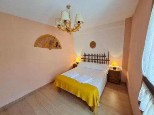 El Pueyo de Jaca Apartamento | La Encina, Acogedor apartamento con piscina - Arafita Apartamentos