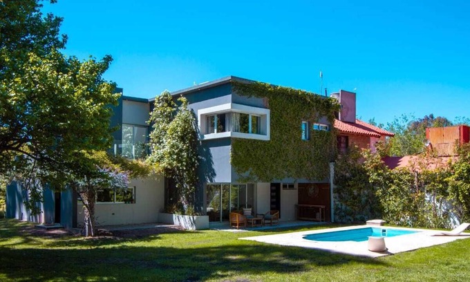 Chacras de Coria Casa | La Escondida -Casa con pileta-