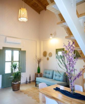 Gythio Apartamento | La Familia Luxury Private Maisonettes near the sea