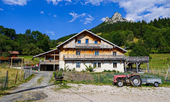 Bernex Chalet De Esquí | La Ferme de l'Âne Rouge - Holiday cottage -15 people including max. 12 adults