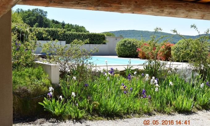 Malaucene Hotel | La Ferme Du Gros Noyer