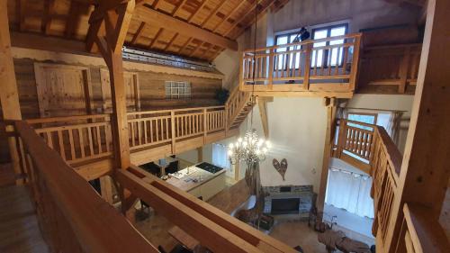 Travexin Casa | LA FERME LES DIGITALES bain nordique, billard