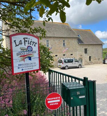 Baie du Cotentin Cama Y Desayuno | La Fiere Bridge Guest House