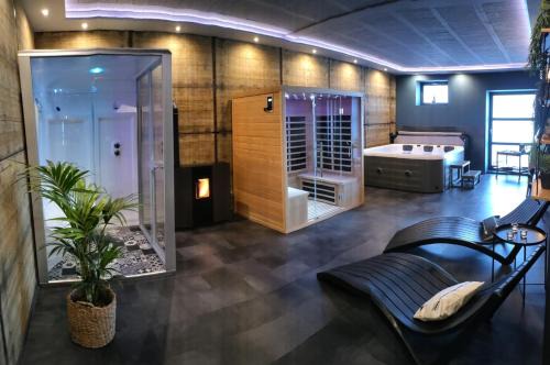 Hon-Hergies Casa | La folie 20 Spa