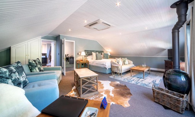 Franschhoek Casa | La Fontaine Boutique Hotel by The Oyster Collection
