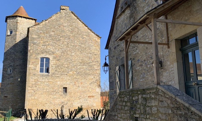 Salles-Courbaties Casa | La Gastine