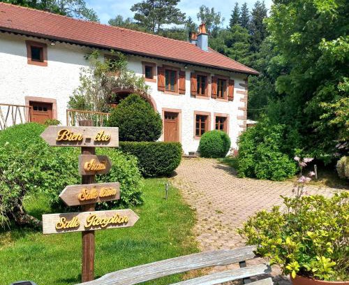 La Chapelle-devant-Bruyeres Casa | La Grande Ferme