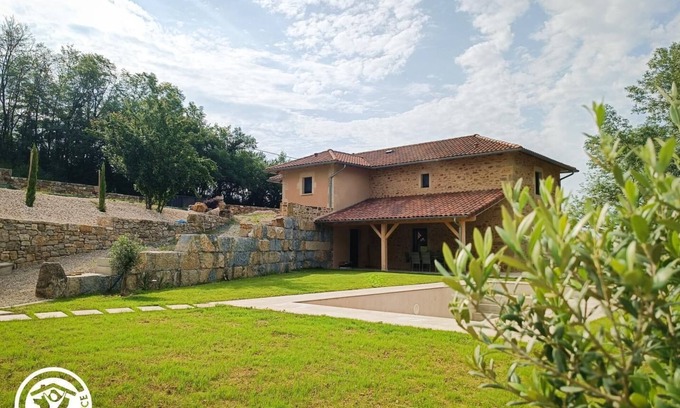 Capdenac-Le-Haut Casa | La Grange de Bataillou