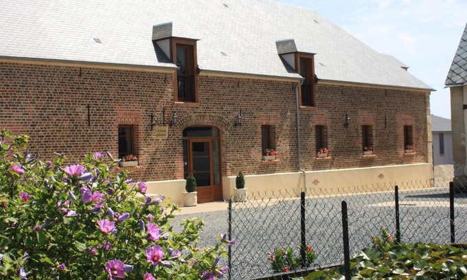 Meru Cama Y Desayuno | La Grange de Boulaines