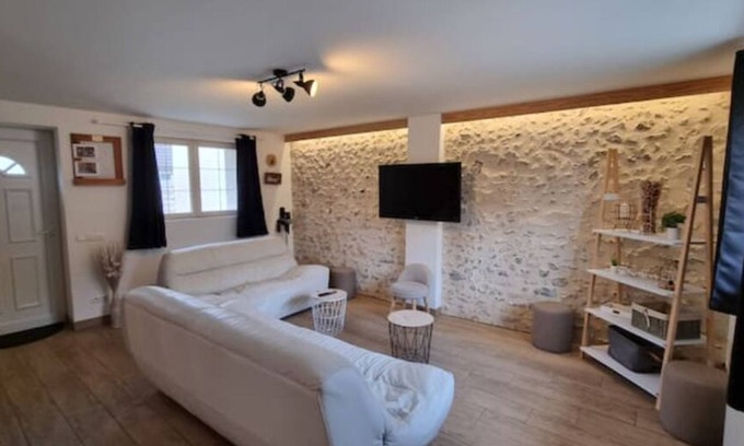 Gasny Casa | La Grange