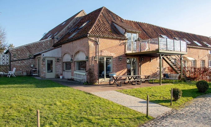 Leuze-en-Hainaut Casa | Anc. Seigneurie de Boucaut: la Grange 17/19 pers.