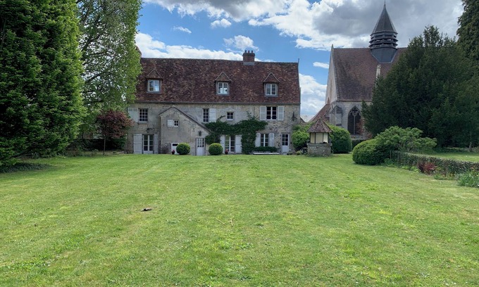 Haramont Casa | La Grive, a former coaching inn at the gateway to the Retz forest