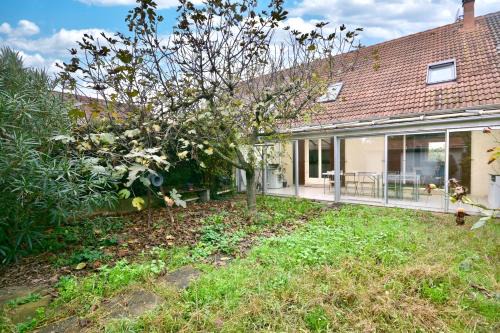 Decines-Charpieu Casa | La Halte Décinoise - Maison de avec jardin 103m2