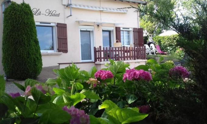 Poinson-les-Fayl Casa | La-Haut, gite-maison de vacances