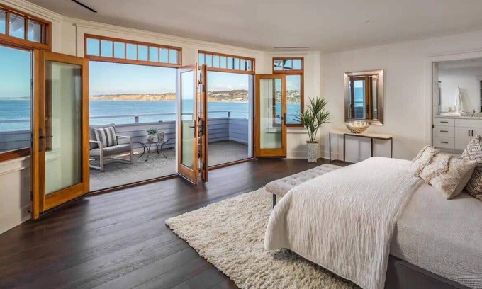 Village of La Jolla Casa | La Jolla Cove - Oceanfront Masterpiece