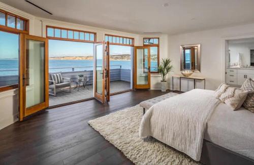 Village of La Jolla Casa | La Jolla Cove-Oceanfront 5600SF 3BR+Loft 5BA House best Villiage location walk everywhere