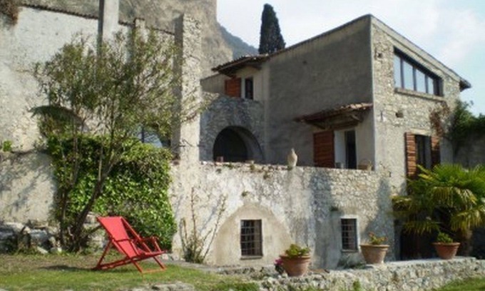Gargnano Villa | La Limonaia Villa de un ex Zitrnengewächshaus cerca del lago con piscina