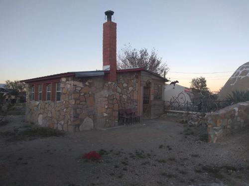 Marathon Casa | La loma del chivo Llc Stone Cottage alternative building